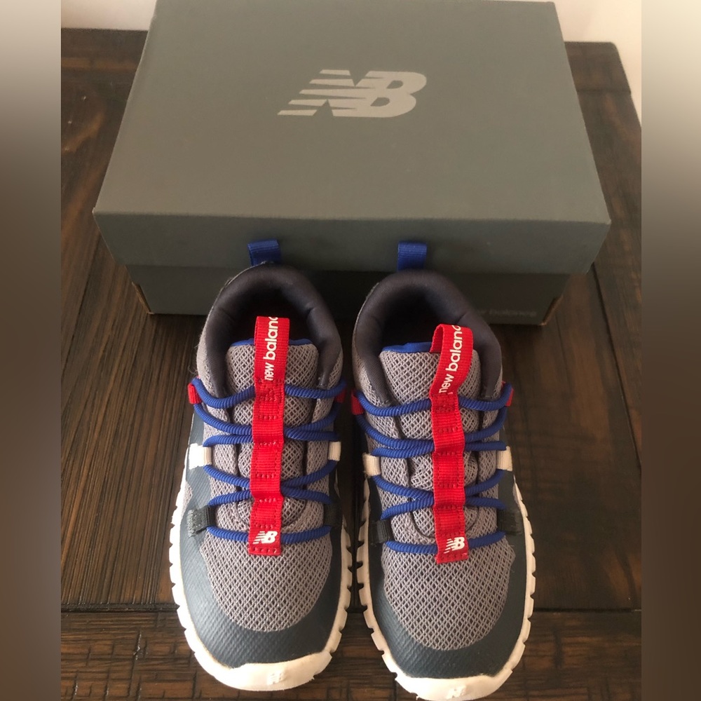 EUC! Toddler New Balance Playgruv V1 Bungee Sneaker